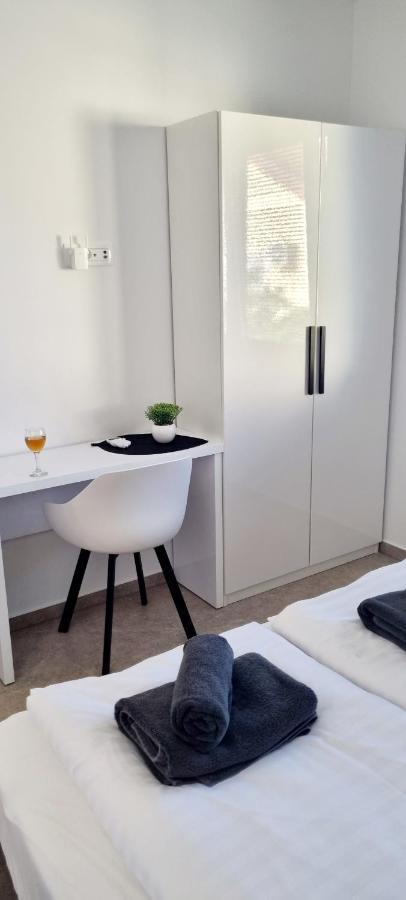Dinary Apartman Vir Exterior photo