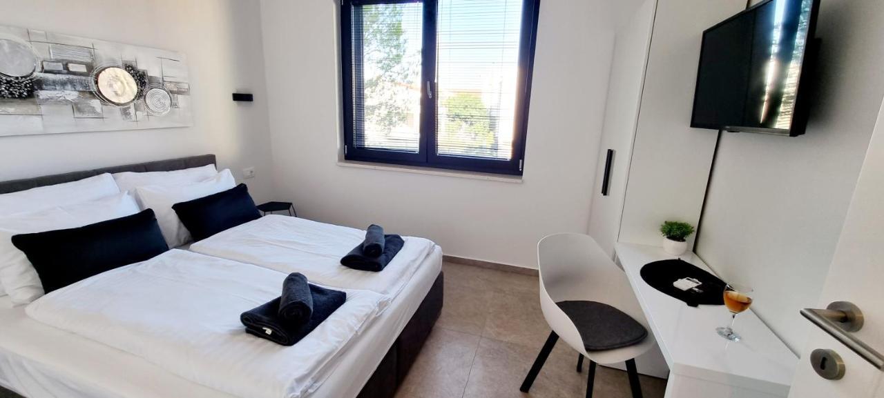 Dinary Apartman Vir Exterior photo