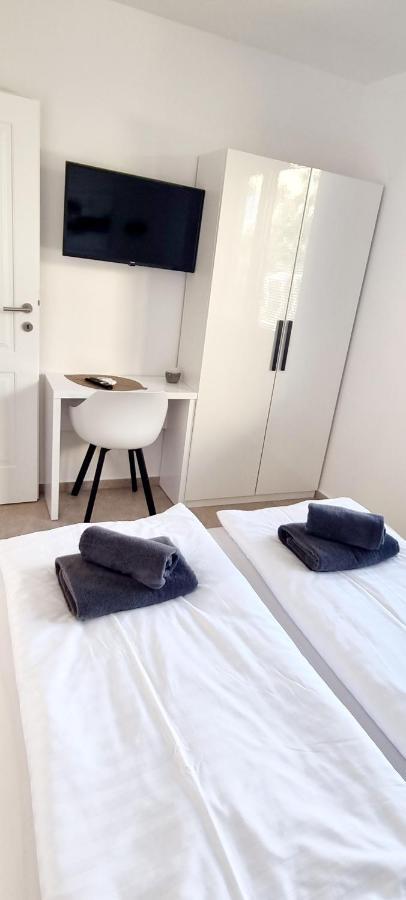 Dinary Apartman Vir Exterior photo