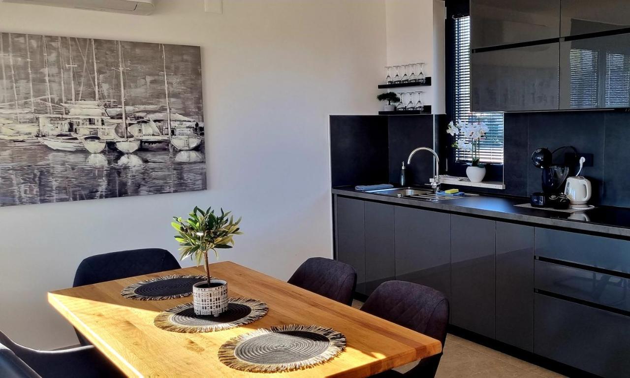 Dinary Apartman Vir Exterior photo